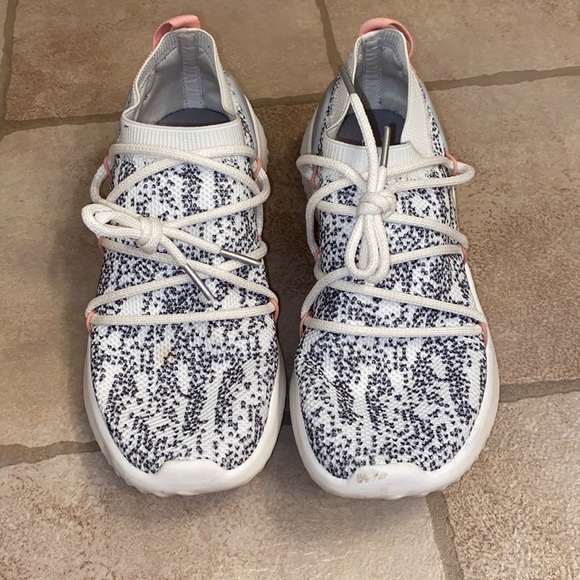 Adidas running shoes - Picture 2 of 7